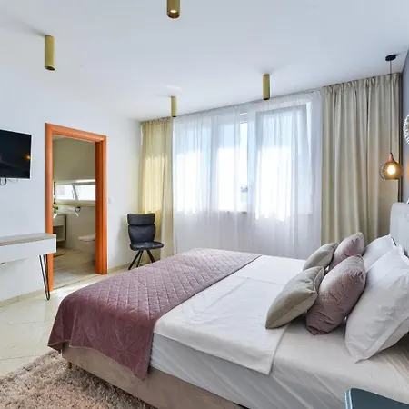Crowonder Adriana - With Heated Swimming Pool, Jacuzzi And Sauna * Zadar