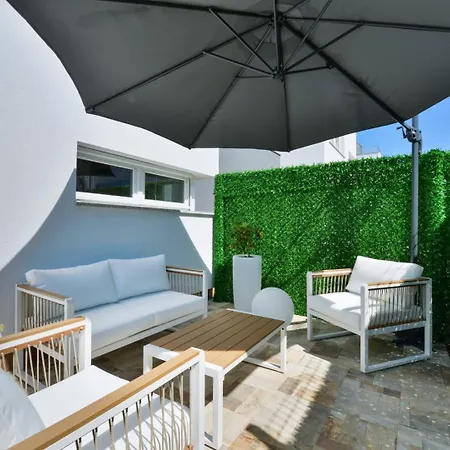 Villa Crowonder Adriana - With Heated Swimming Pool, Jacuzzi And Sauna Zadar