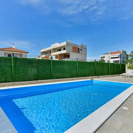 Crowonder Adriana - With Heated Swimming Pool, Jacuzzi And Sauna Zadar