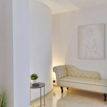 Villa Crowonder Adriana - With Heated Swimming Pool, Jacuzzi And Sauna *