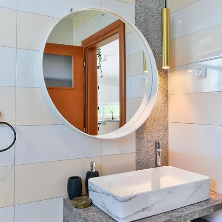 Crowonder Adriana - With Heated Swimming Pool, Jacuzzi And Sauna * Zadar