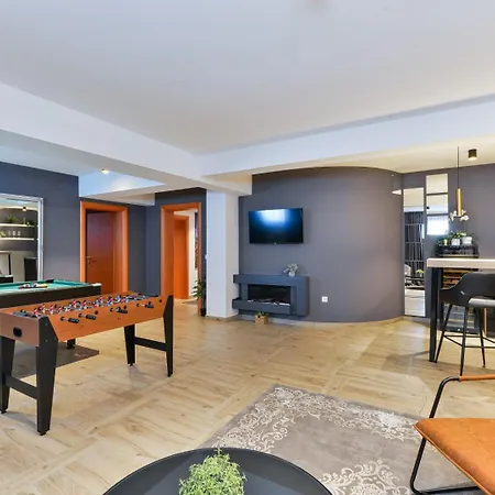 Villa Crowonder Adriana - With Heated Swimming Pool, Jacuzzi And Sauna