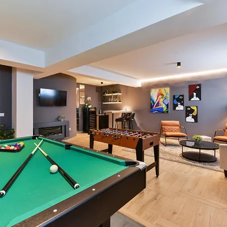 Vila Crowonder Adriana - With Heated Swimming Pool, Jacuzzi And Sauna *