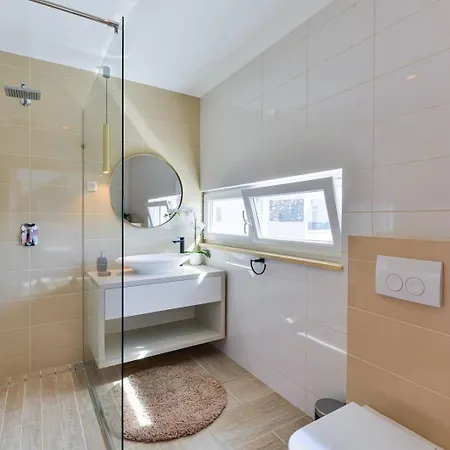 Villa Crowonder Adriana - With Heated Swimming Pool, Jacuzzi And Sauna Zadar