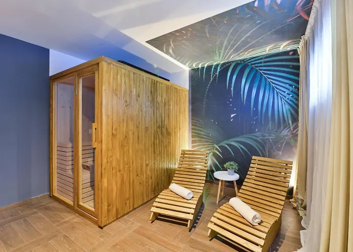 Villa Crowonder Adriana - With Heated Swimming Pool, Jacuzzi And Sauna *