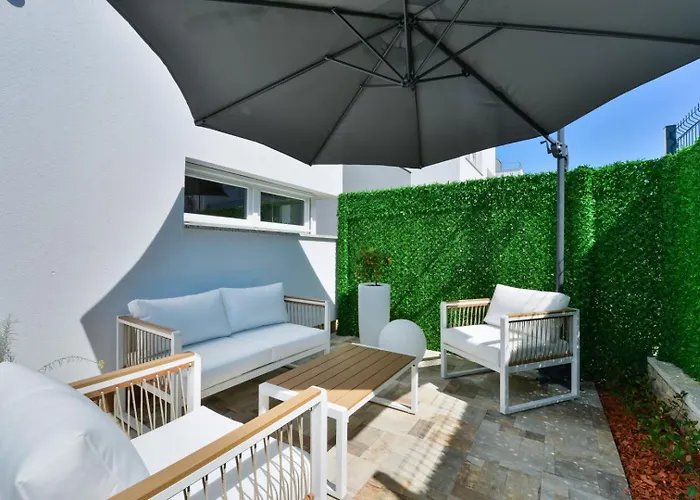 Villa Crowonder Adriana - With Heated Swimming Pool, Jacuzzi And Sauna Zadar