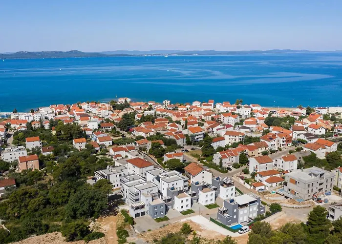 Crowonder Adriana - With Heated Swimming Pool, Jacuzzi And Sauna *