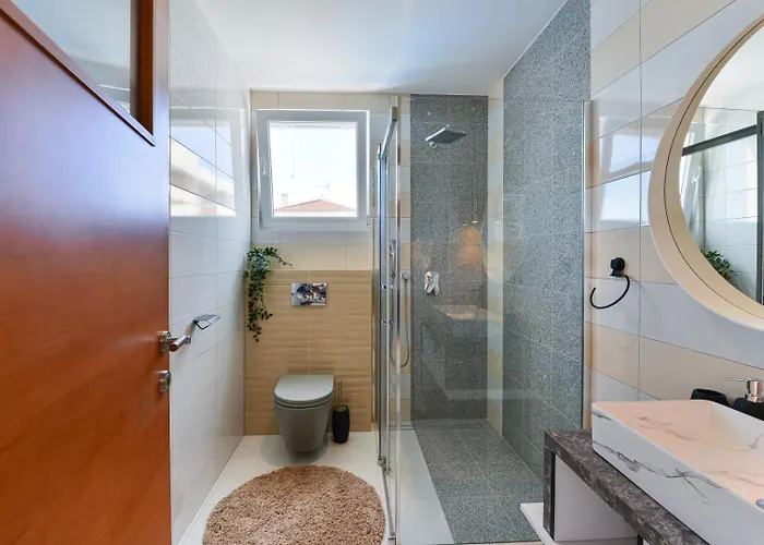 Crowonder Adriana - With Heated Swimming Pool, Jacuzzi And Sauna Zadar