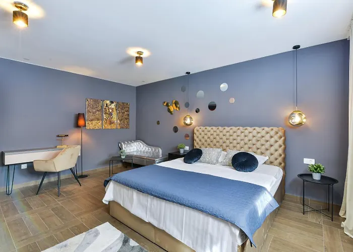 Villa Crowonder Adriana - With Heated Swimming Pool, Jacuzzi And Sauna Zara