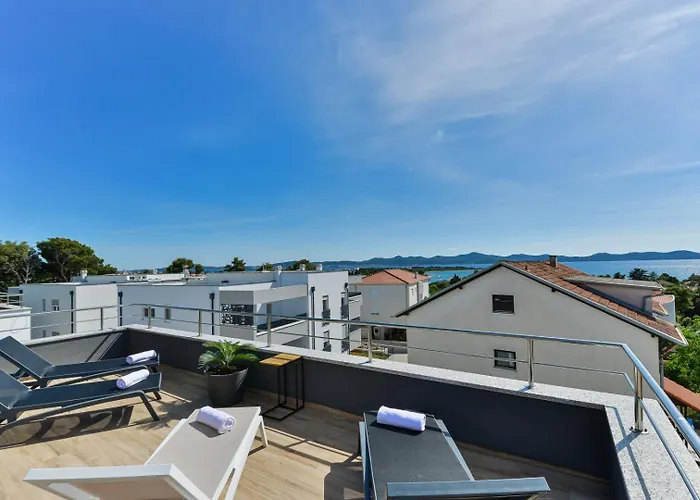 Villa Crowonder Adriana - With Heated Swimming Pool, Jacuzzi And Sauna